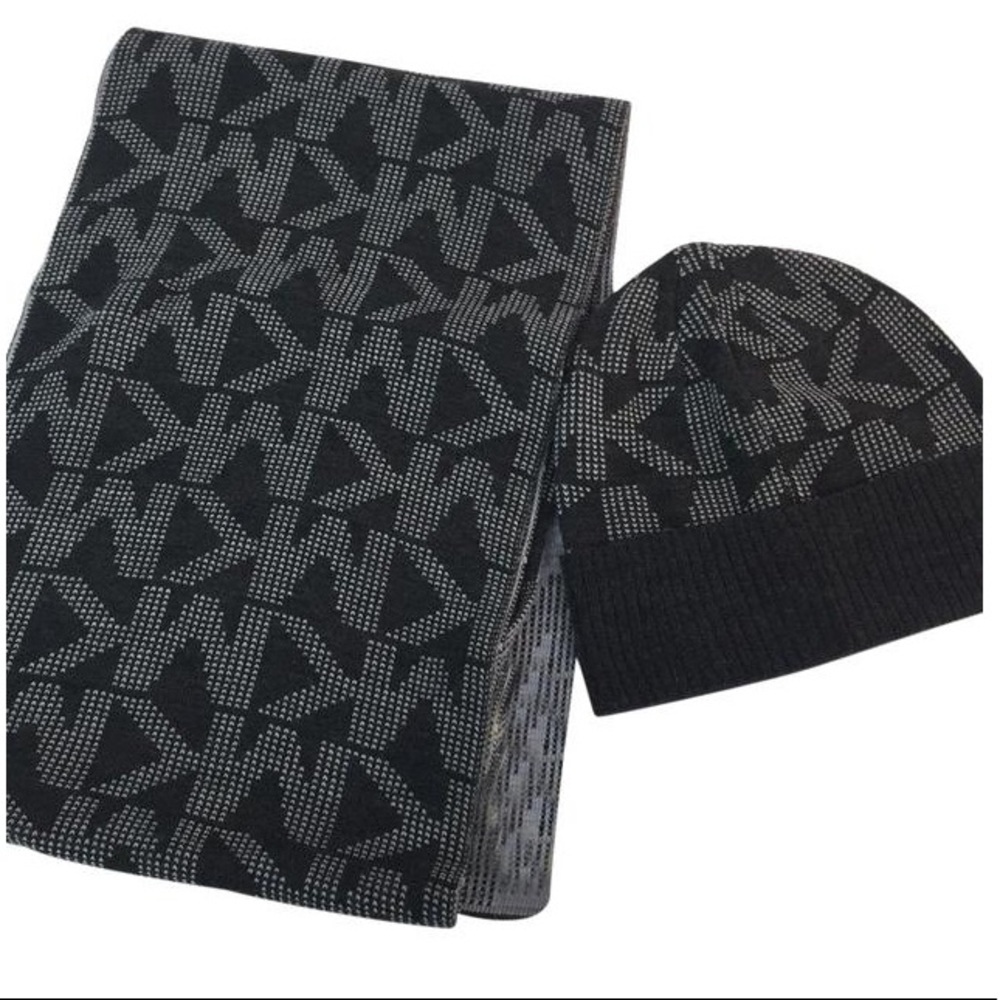New Michael Kors scarf/beanie hat set